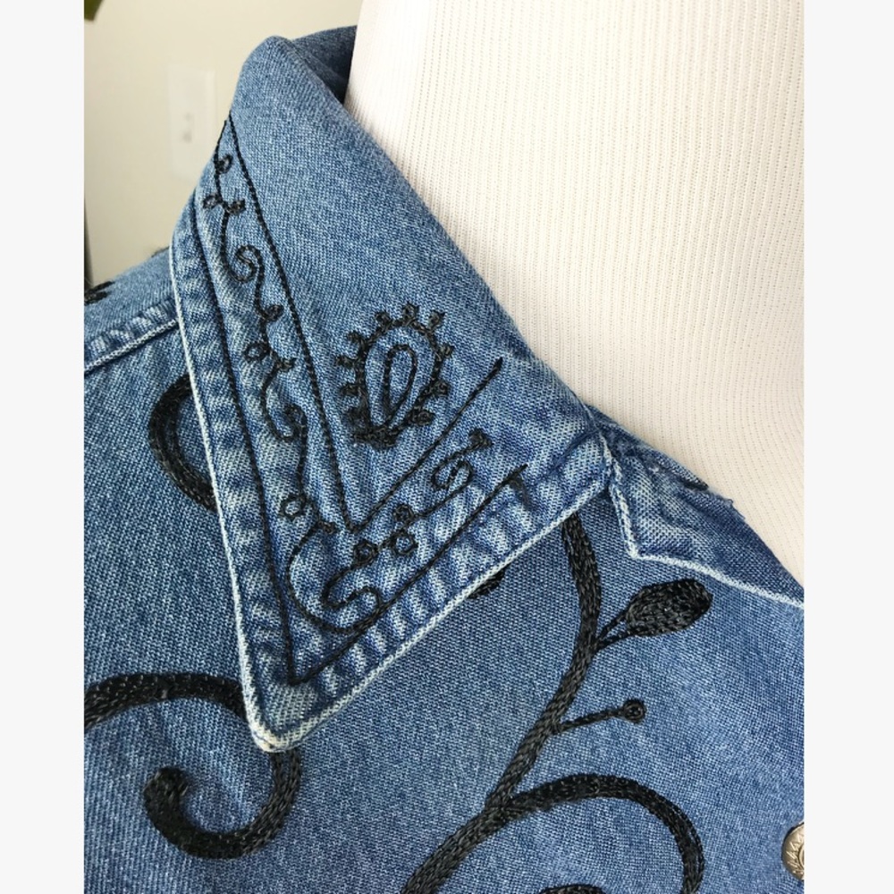 Vintage Studio Works Embroidered Denim Top - Picture 4 of 8